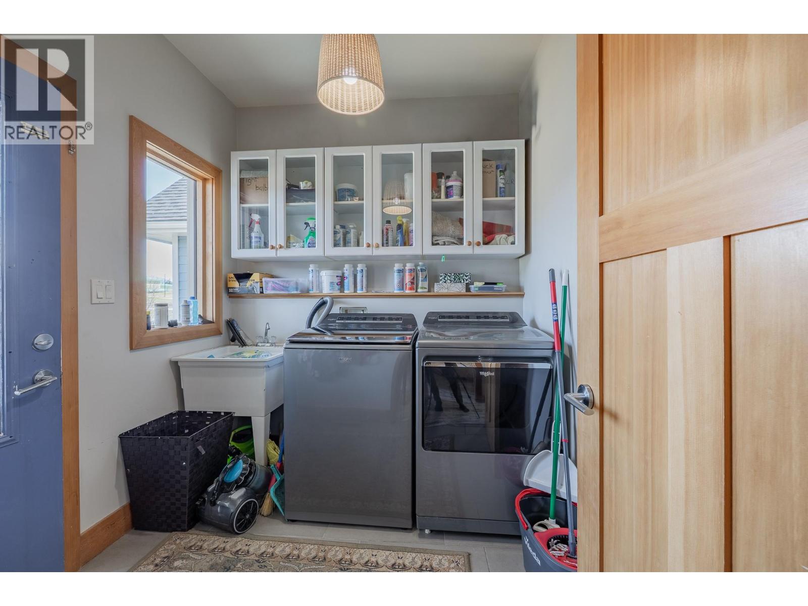 1373 Canterbury Way, Invermere