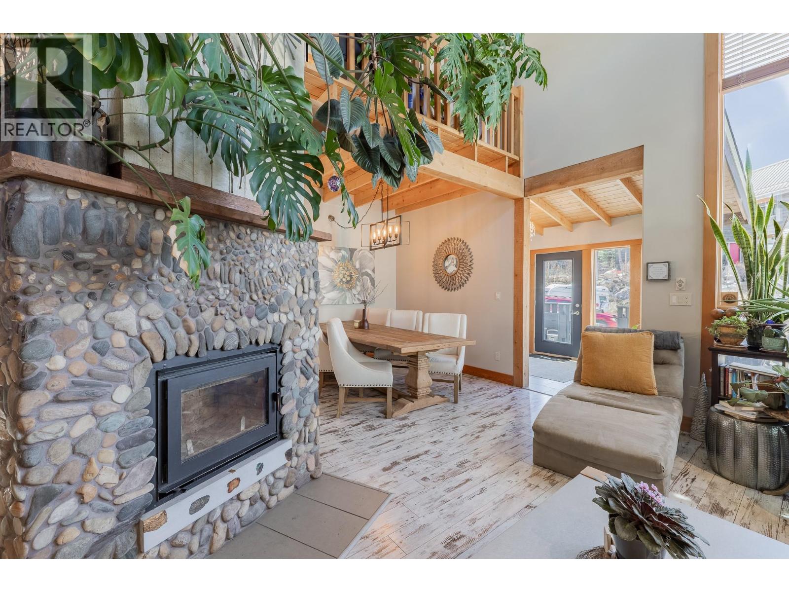 1373 Canterbury Way, Invermere