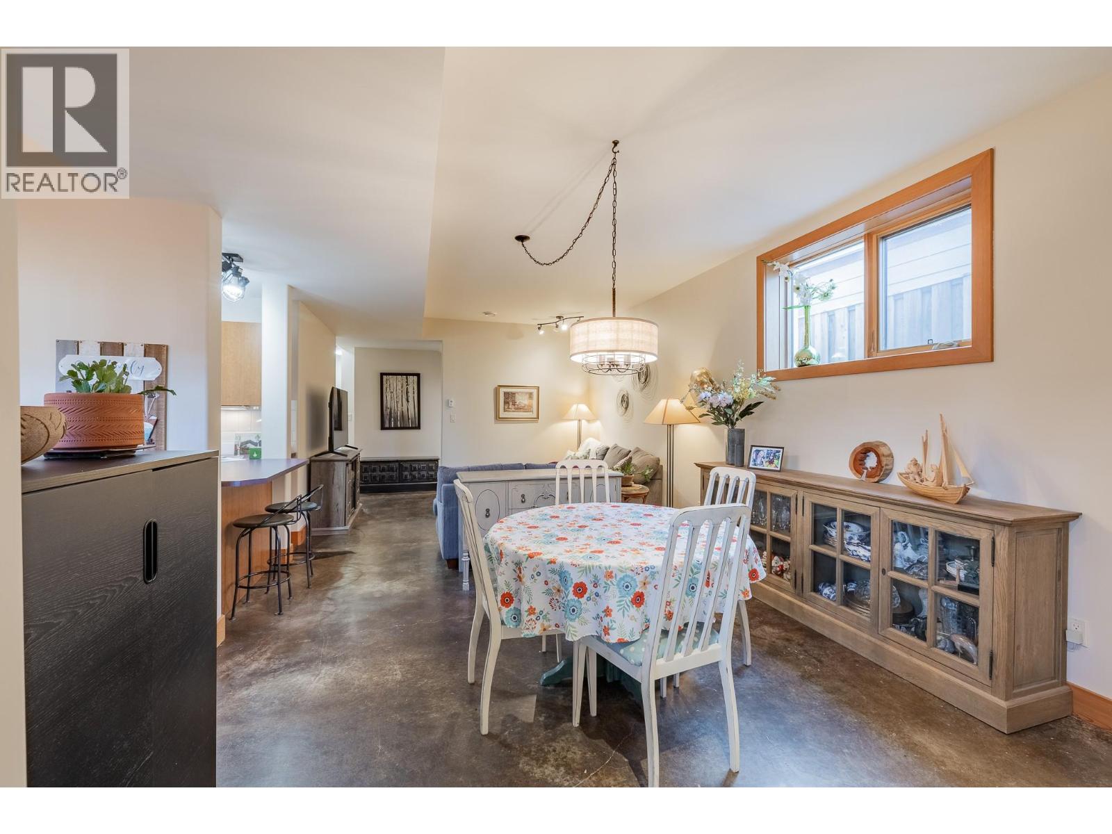 1373 Canterbury Way - 43