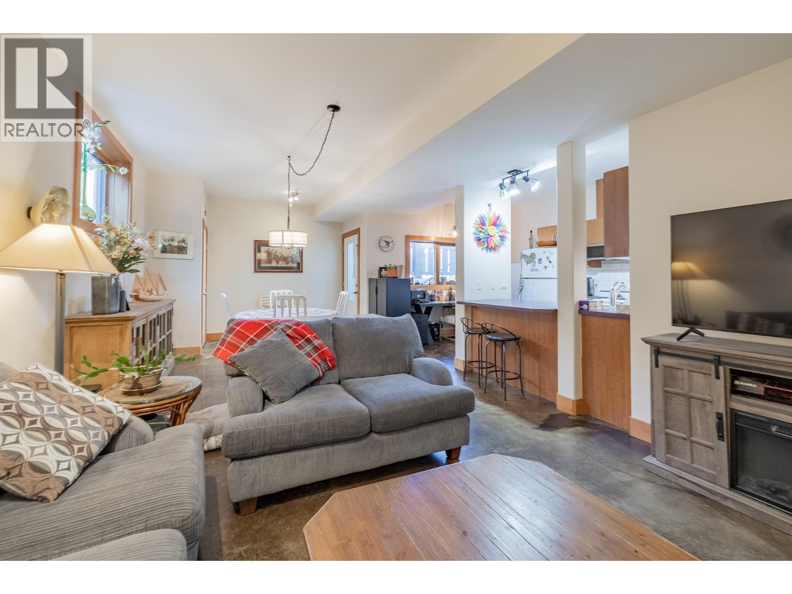 1373 Canterbury Way - 55