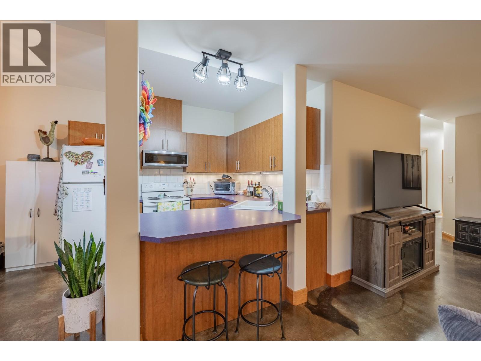 1373 Canterbury Way, Invermere