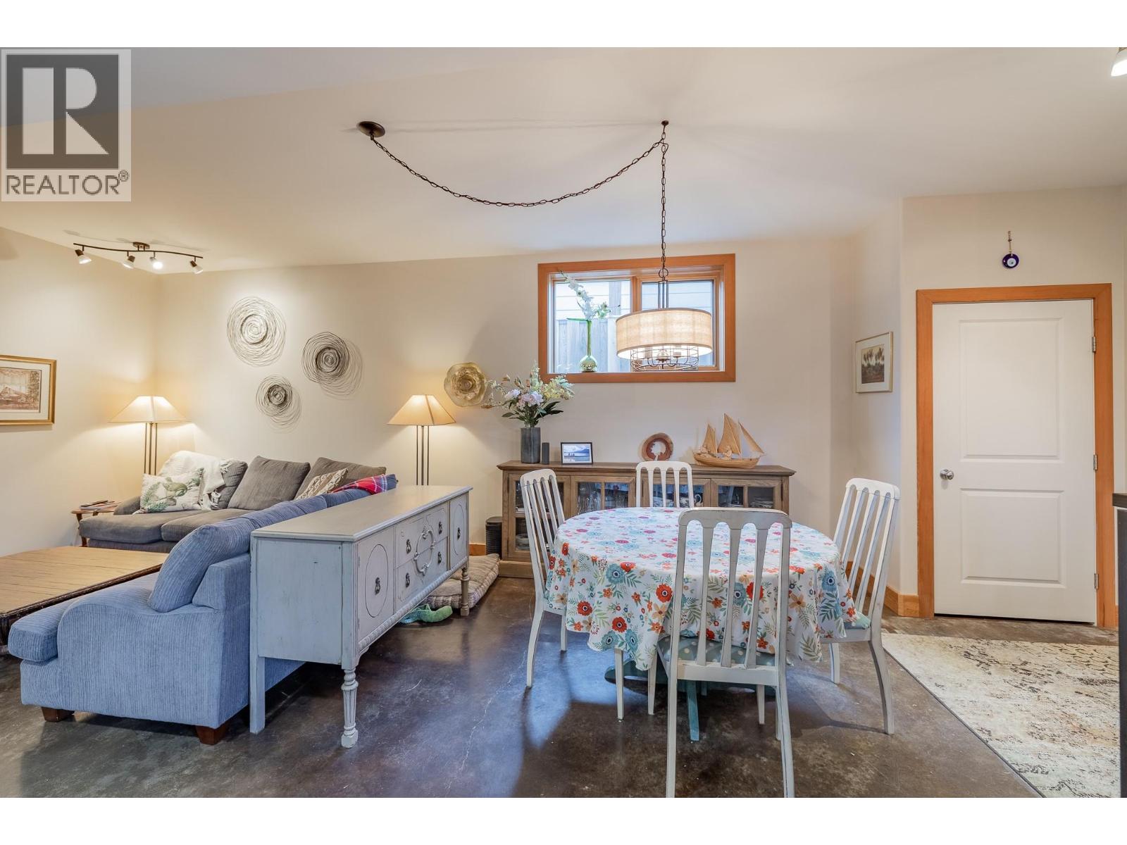 1373 Canterbury Way, Invermere