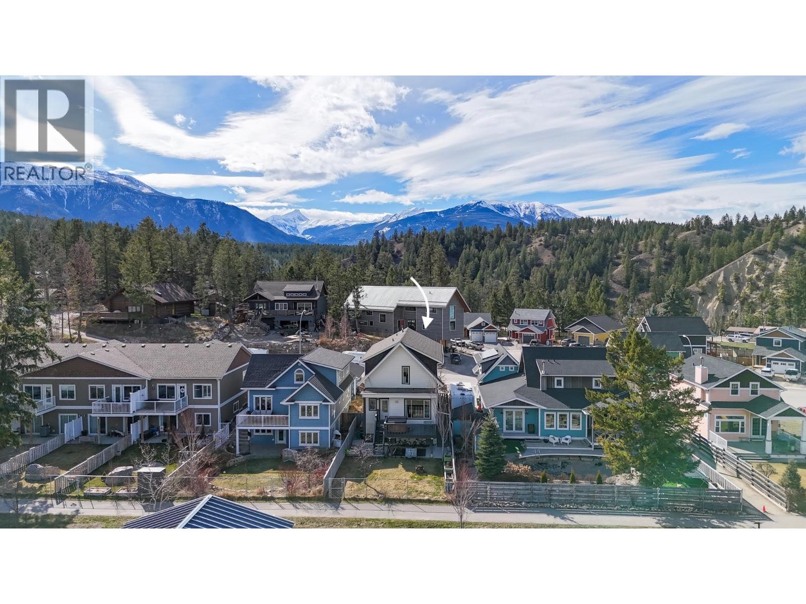 1373 Canterbury Way, Invermere