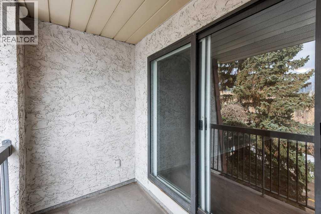 #305 305 25 Avenue SW - 29