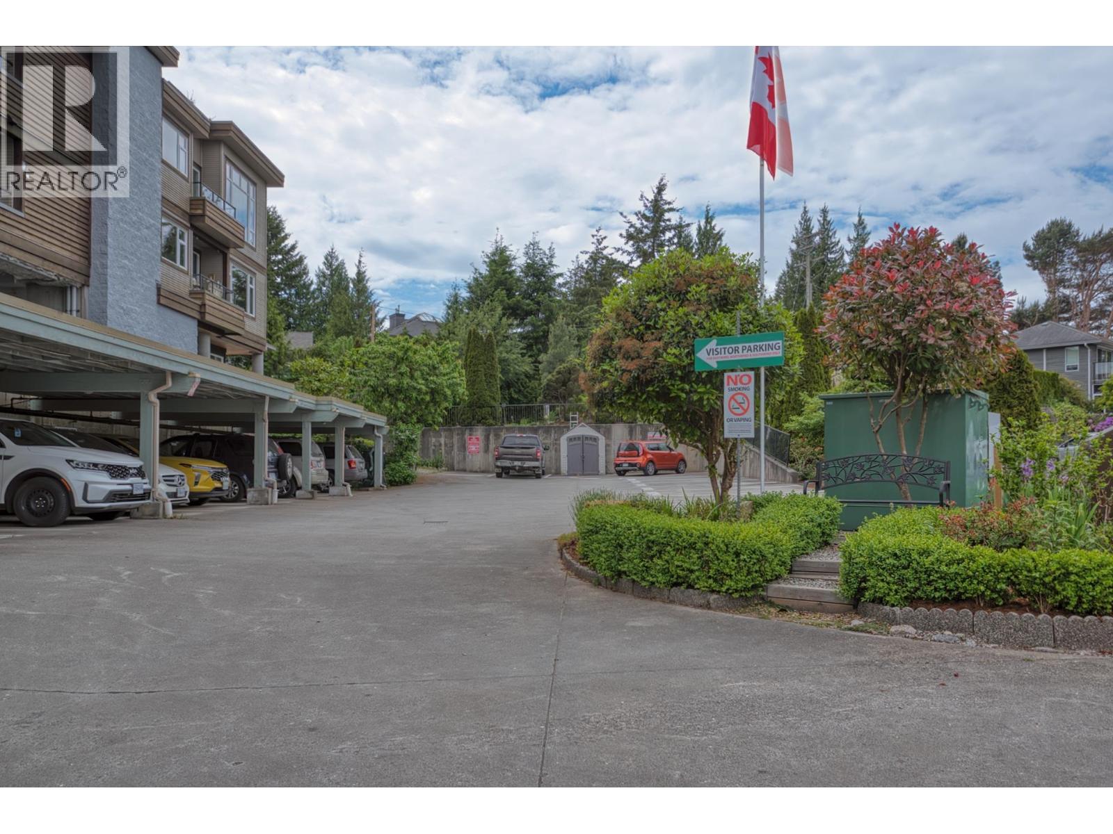 121 5780 TRAIL AVENUE, Sechelt