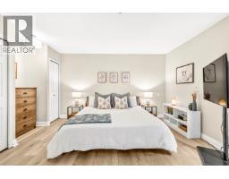 121 5780 Trail Avenue, Sechelt, BC V7Z0K5 Photo 17
