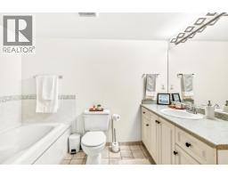 121 5780 Trail Avenue, Sechelt, BC V7Z0K5 Photo 20
