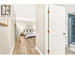 121 5780 Trail Avenue, Sechelt, BC V7Z0K5 Photo 27