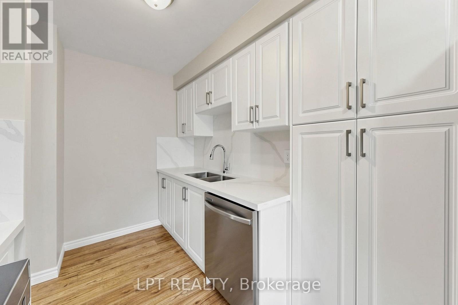 #32 1055 CENTRAL PK BOULEVARD N - 15