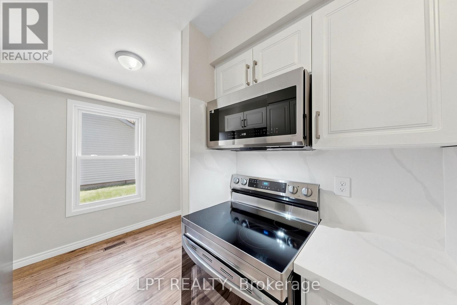 #32 1055 CENTRAL PK BOULEVARD N - 16