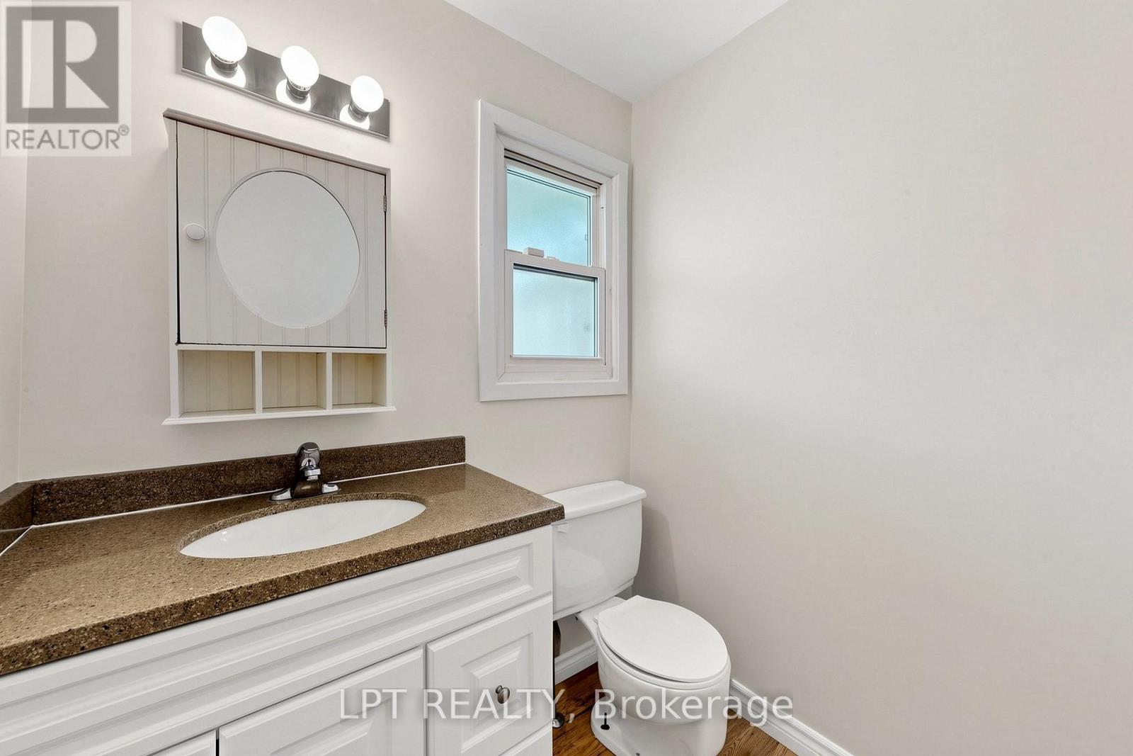 #32 1055 CENTRAL PK BOULEVARD N - 18