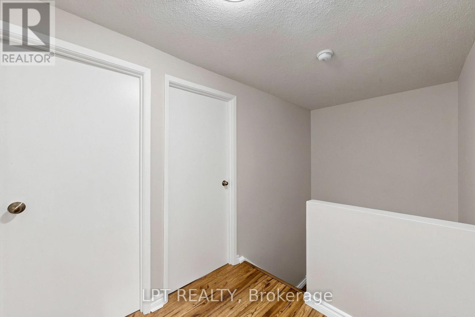 #32 1055 CENTRAL PK BOULEVARD N - 22