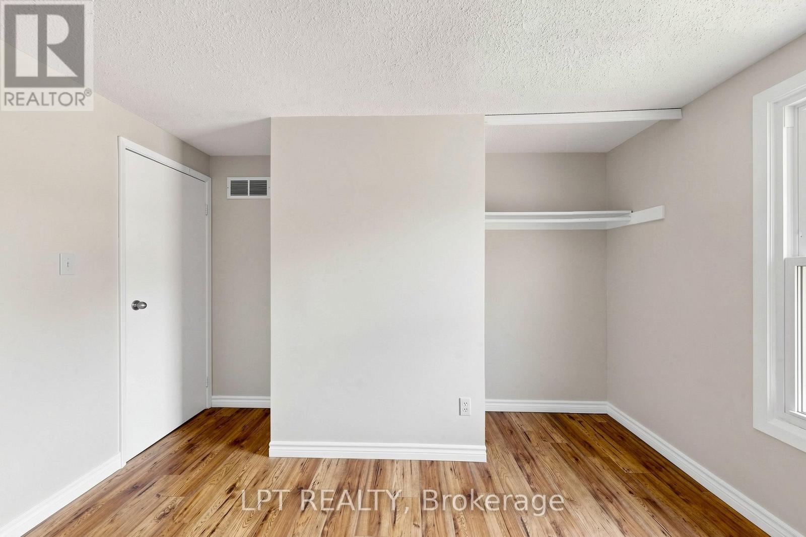 #32 1055 CENTRAL PK BOULEVARD N - 31