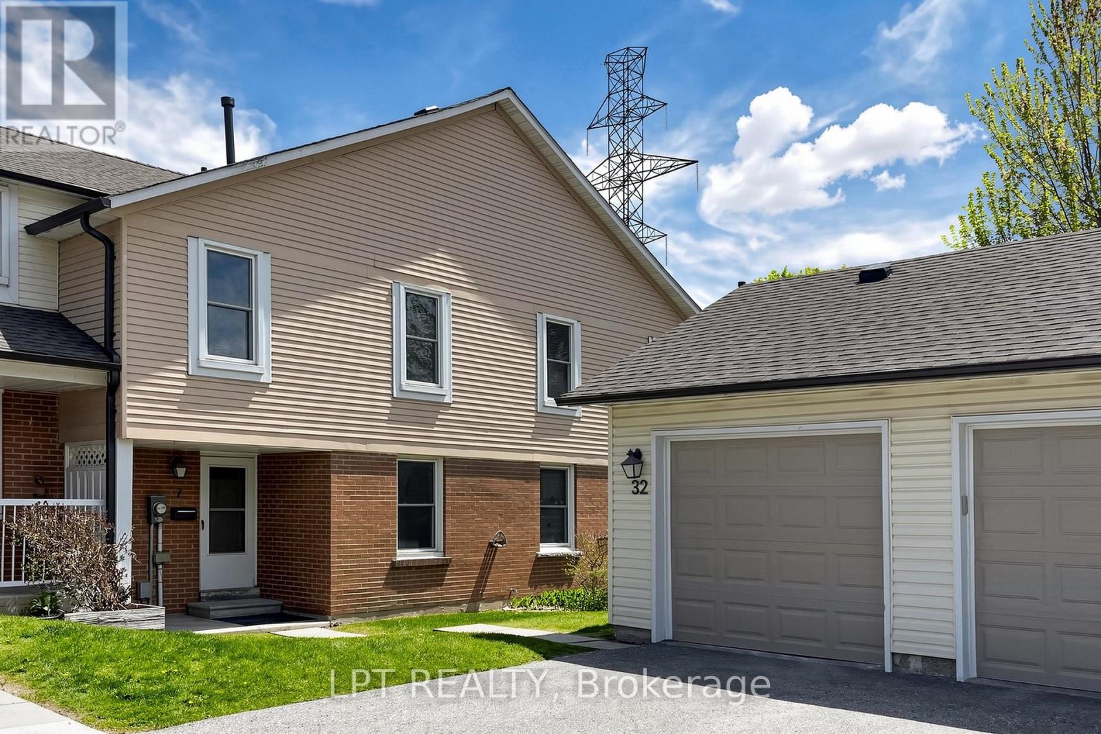 #32 1055 CENTRAL PK BOULEVARD N - 5