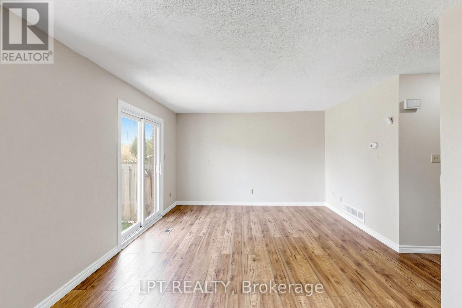 #32 1055 CENTRAL PK BOULEVARD N - 9