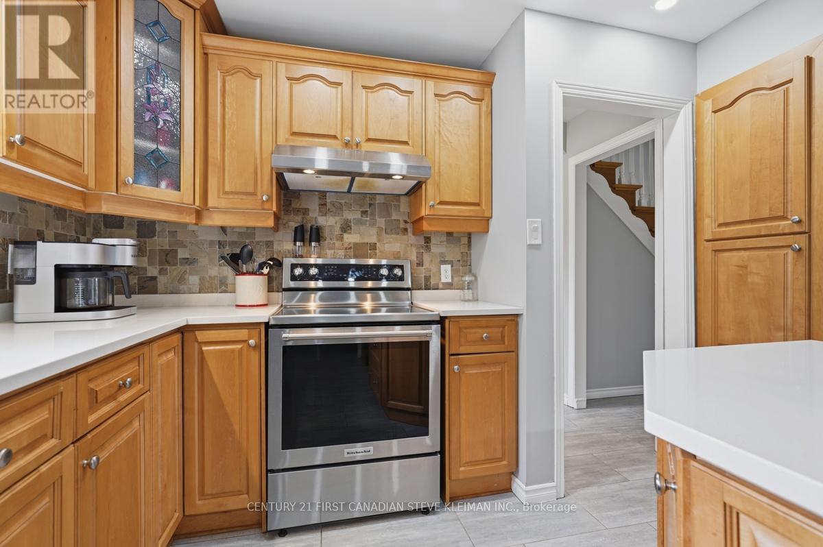 76 SPENCER CRESCENT - 13