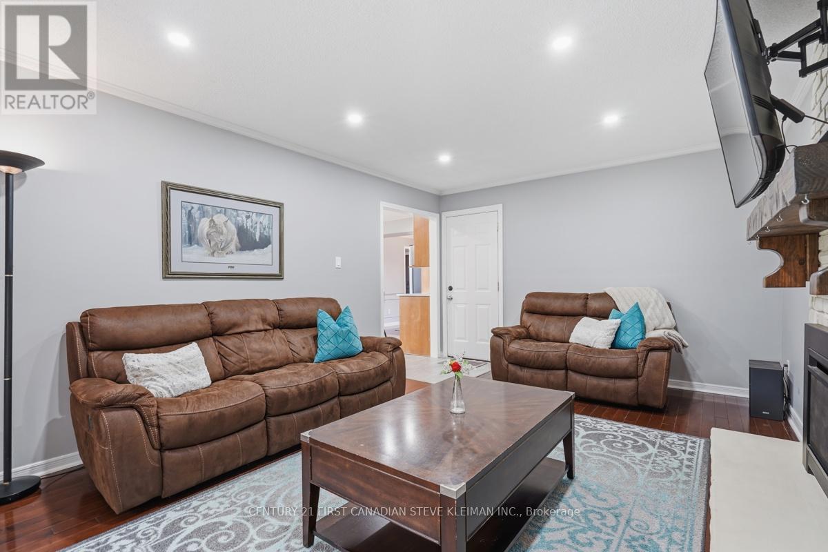 76 SPENCER CRESCENT - 16