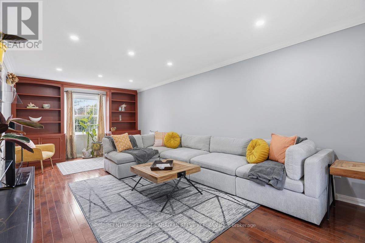 76 SPENCER CRESCENT - 21