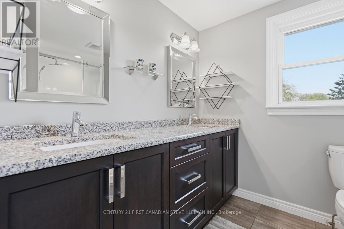 76 SPENCER CRESCENT - 28