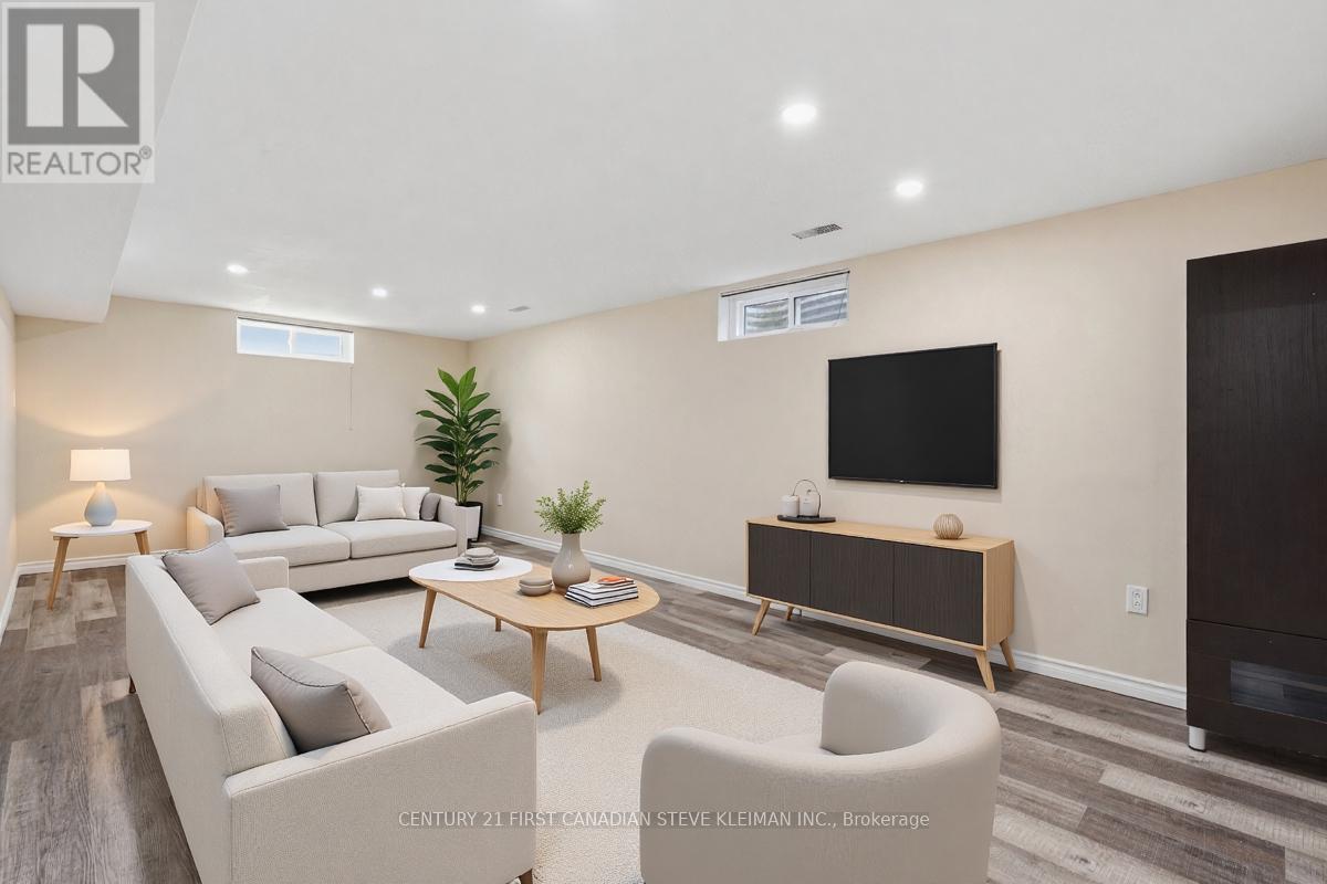 76 SPENCER CRESCENT - 31