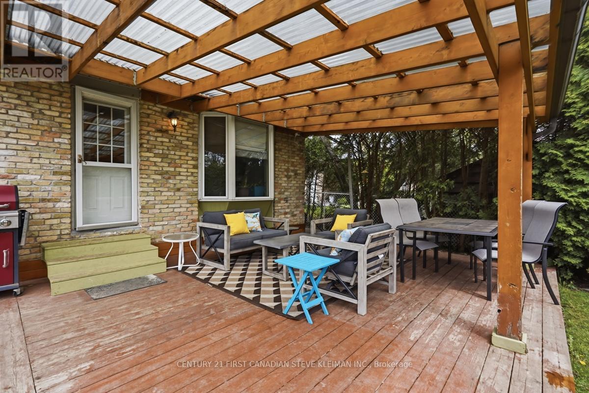 76 SPENCER CRESCENT - 37