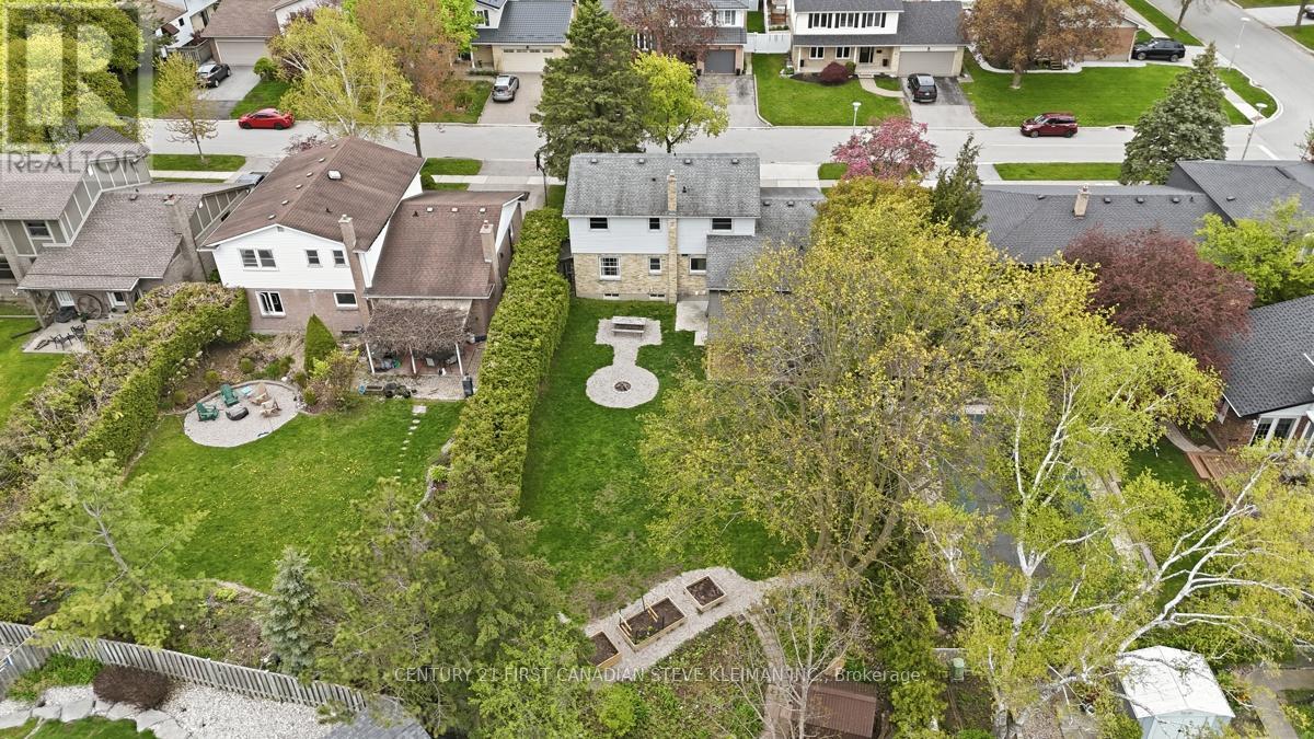 76 SPENCER CRESCENT - 42