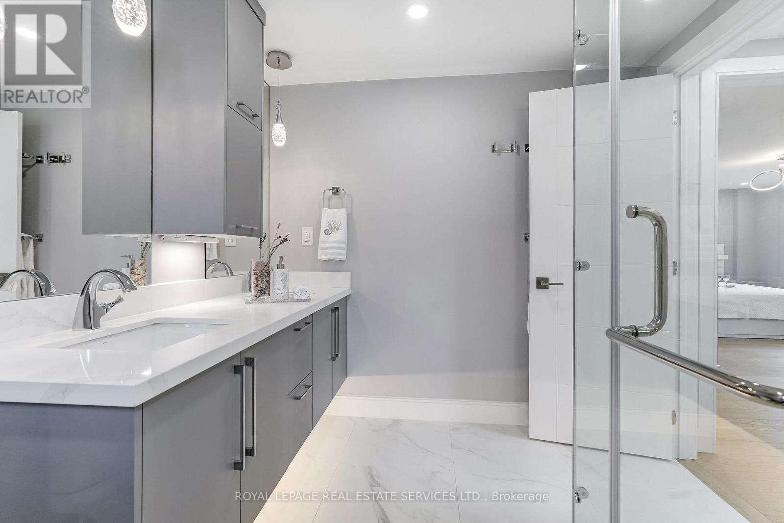 3592 CHERRINGTON CRESCENT - 27