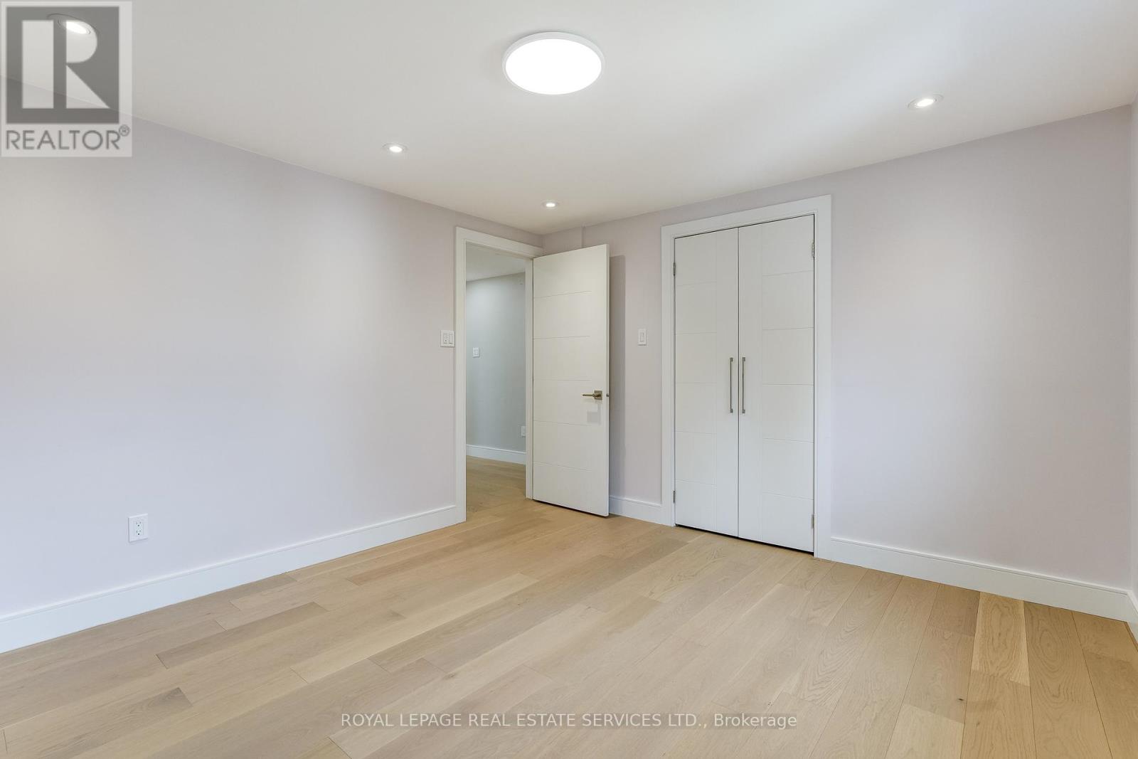 3592 CHERRINGTON CRESCENT - 32