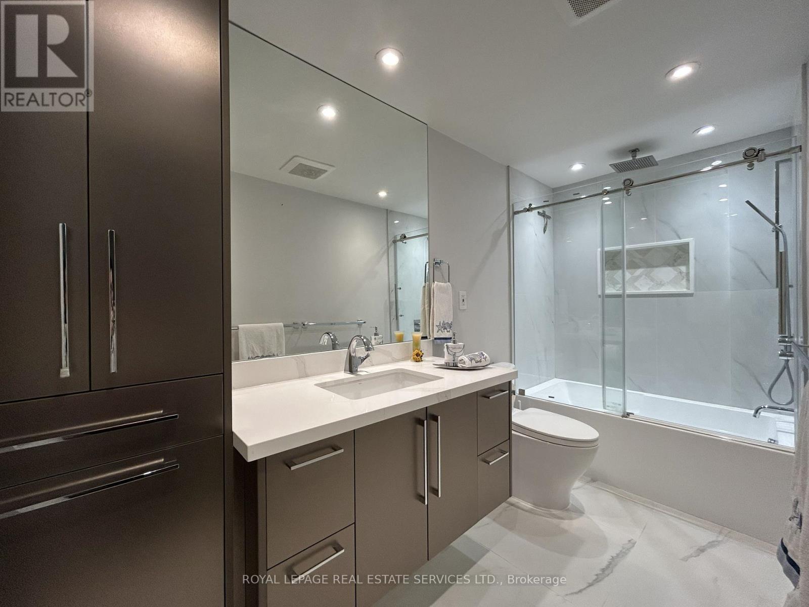3592 CHERRINGTON CRESCENT - 25