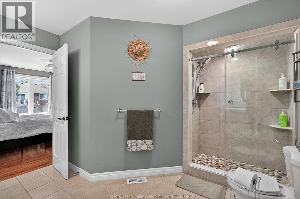 4767 Shadetree - 22