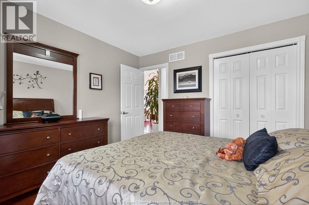 4767 Shadetree - 26