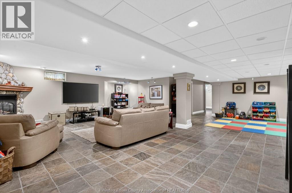 4767 Shadetree - 31
