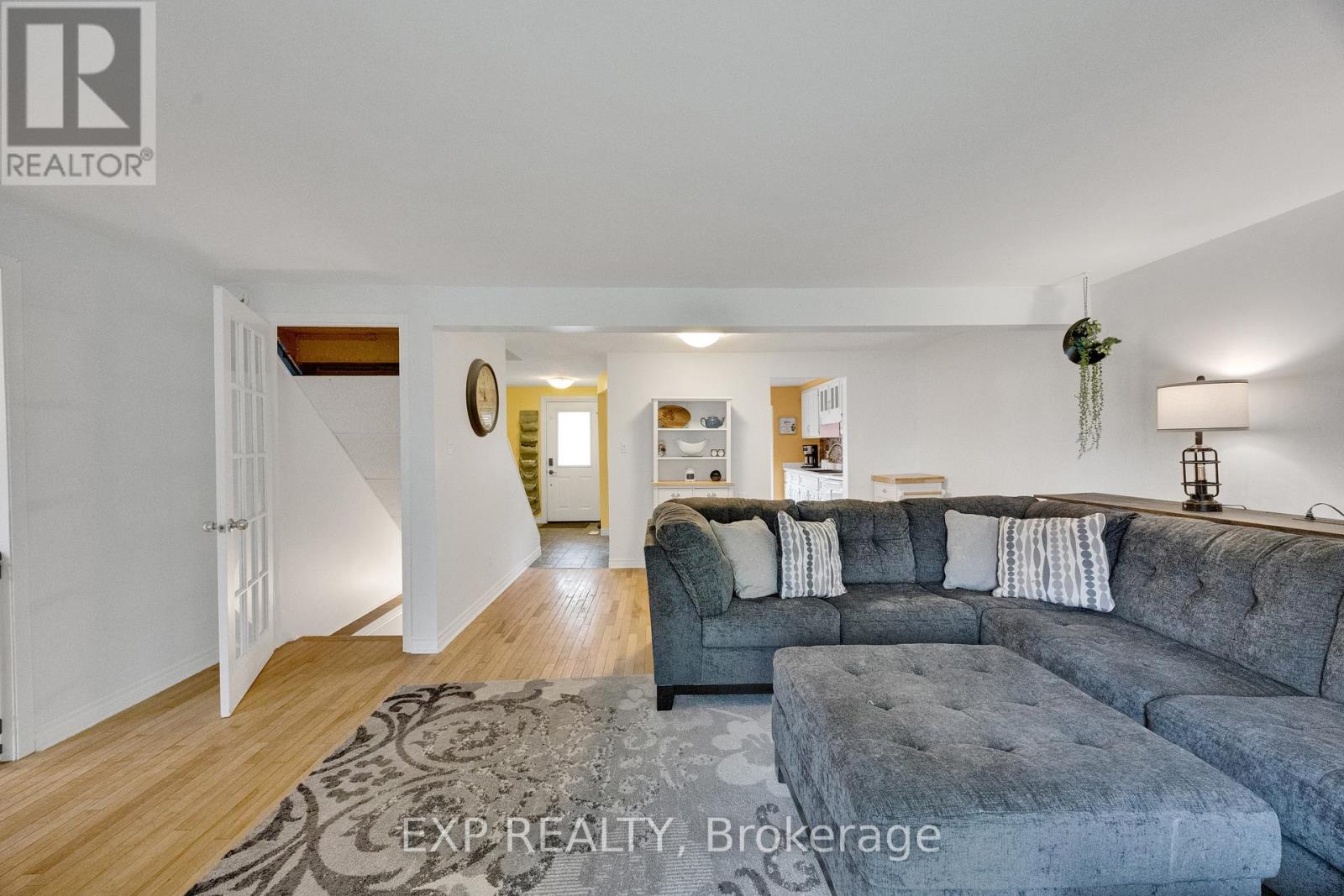 220 ROSEBANK PLACE - 14