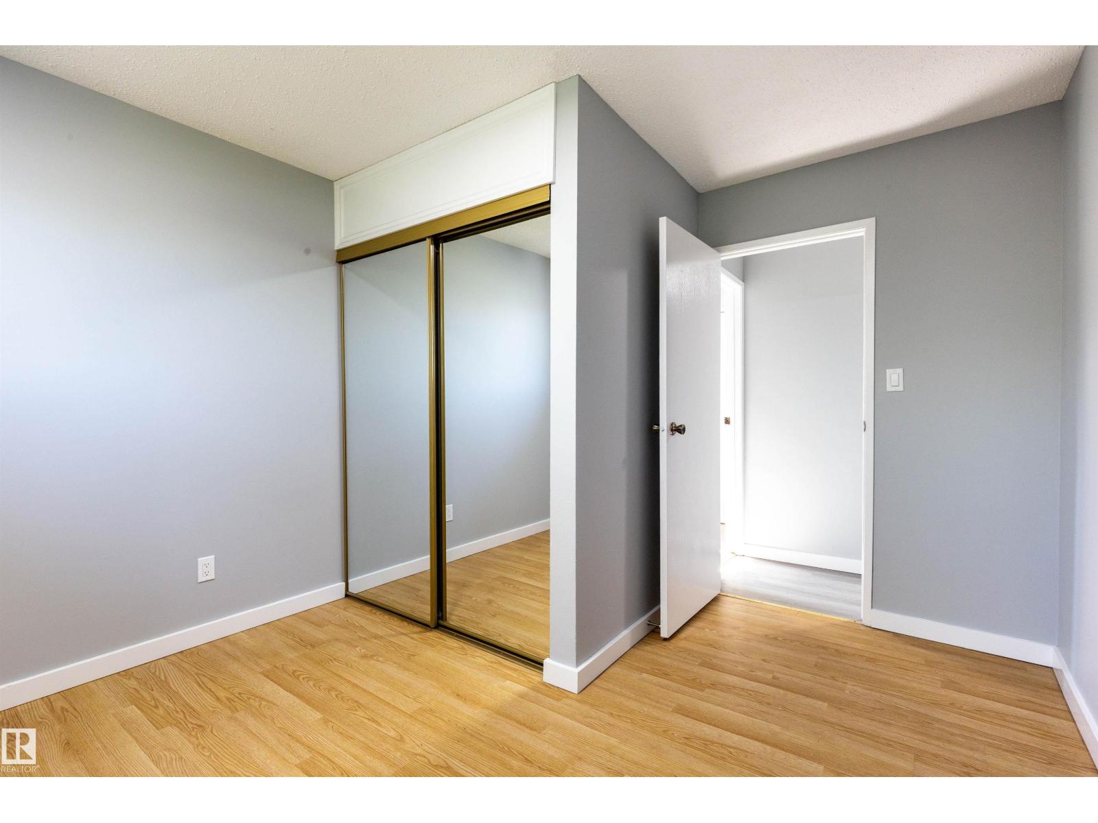 547 DUNLUCE RD NW, Edmonton