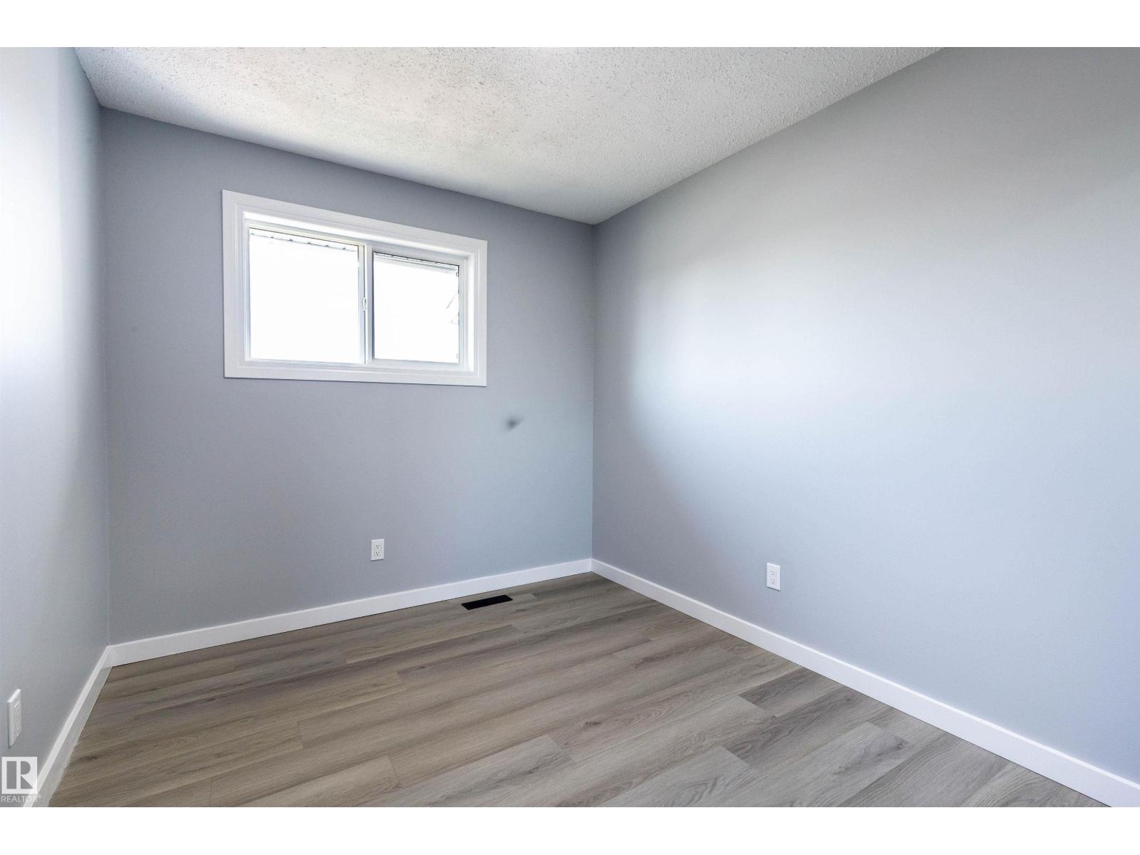 547 DUNLUCE RD NW, Edmonton