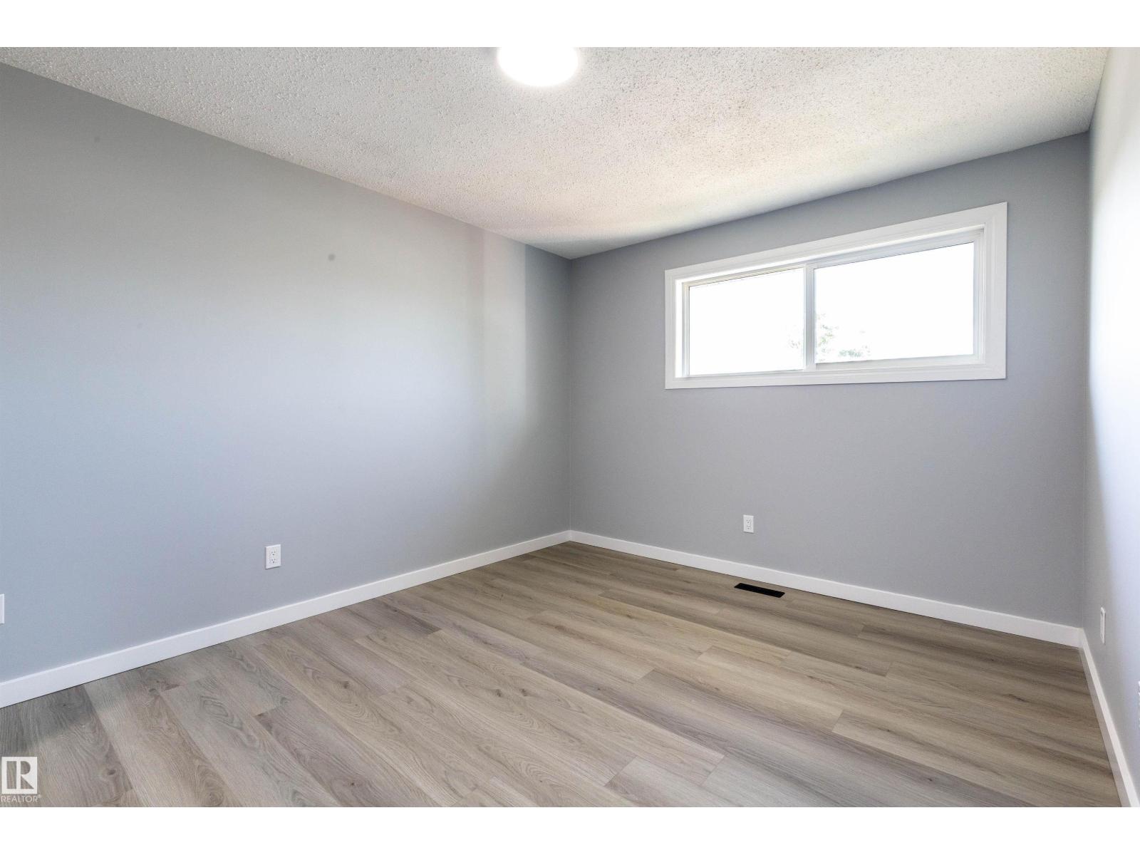 547 DUNLUCE RD NW, Edmonton