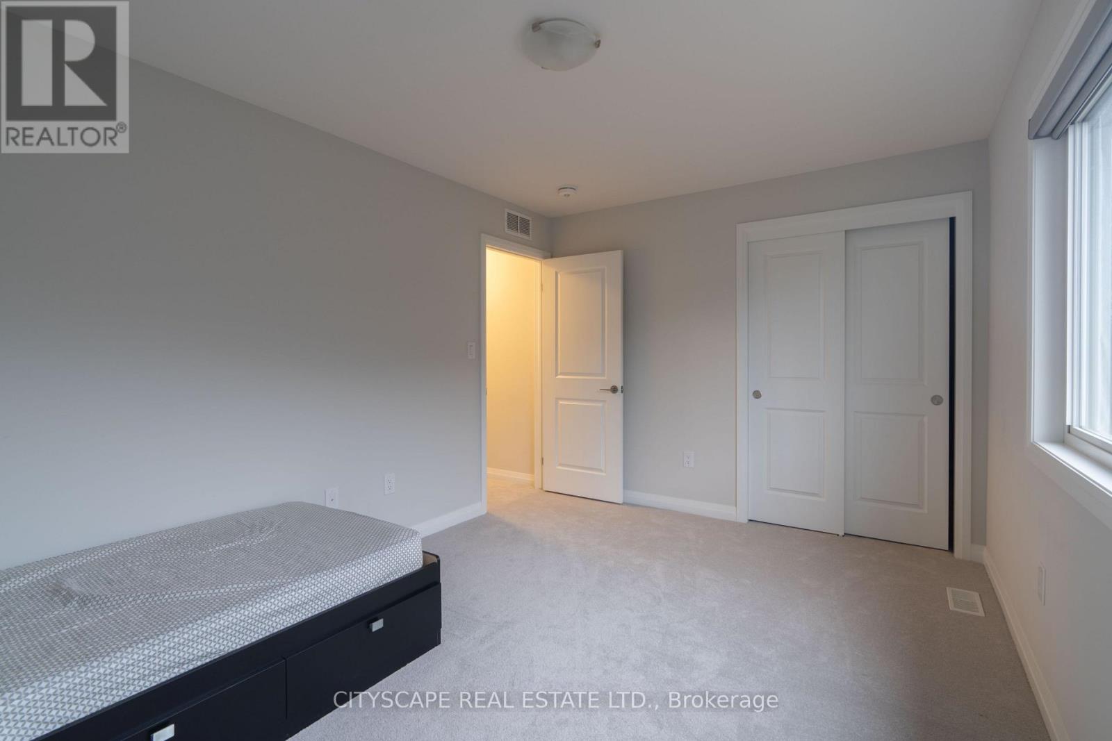 9259 WHITE OAK AVENUE - 17