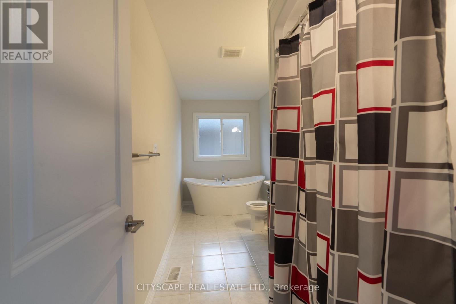 9259 WHITE OAK AVENUE - 21