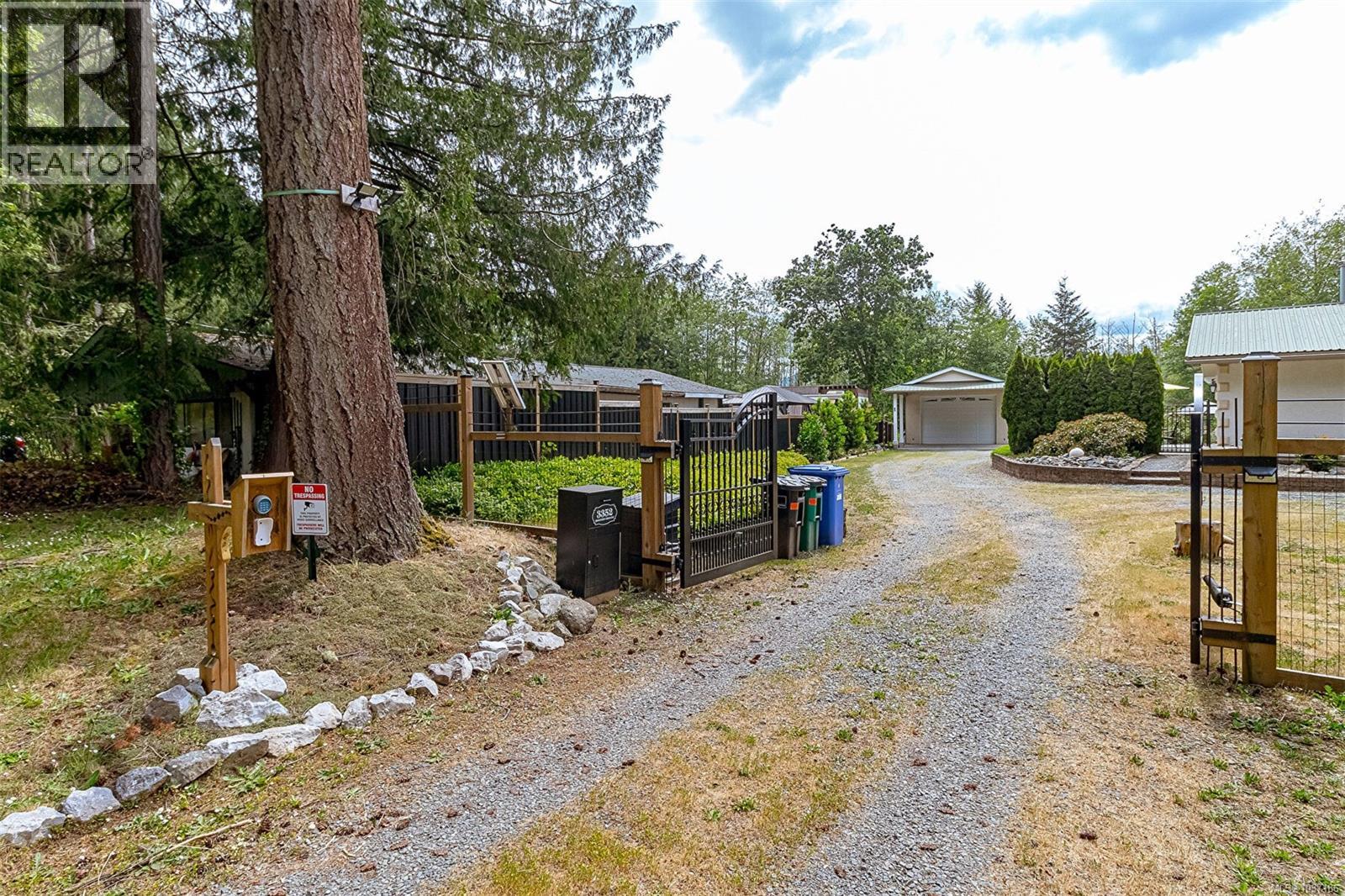 3352 Ridgeview Cres - Image 2