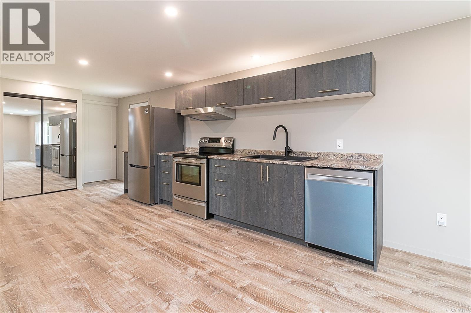 3352 Ridgeview Cres - 35