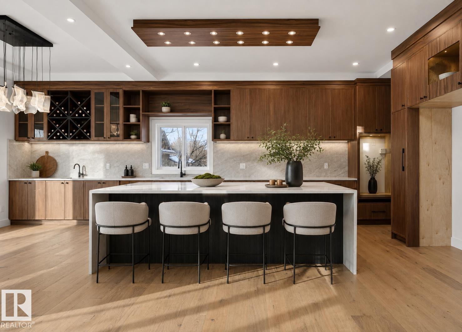5820 110 ST NW, Edmonton
