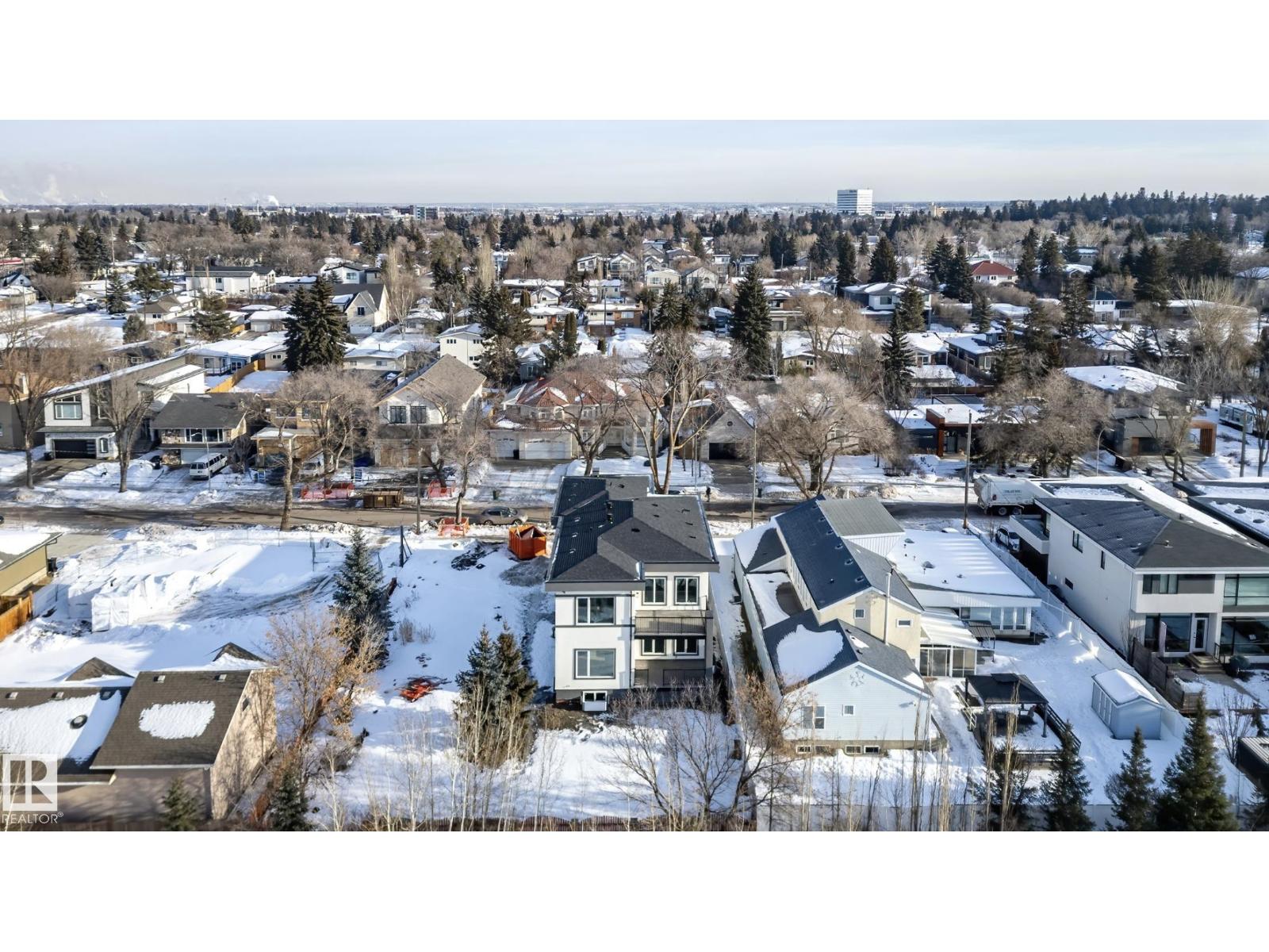 5820 110 ST NW, Edmonton