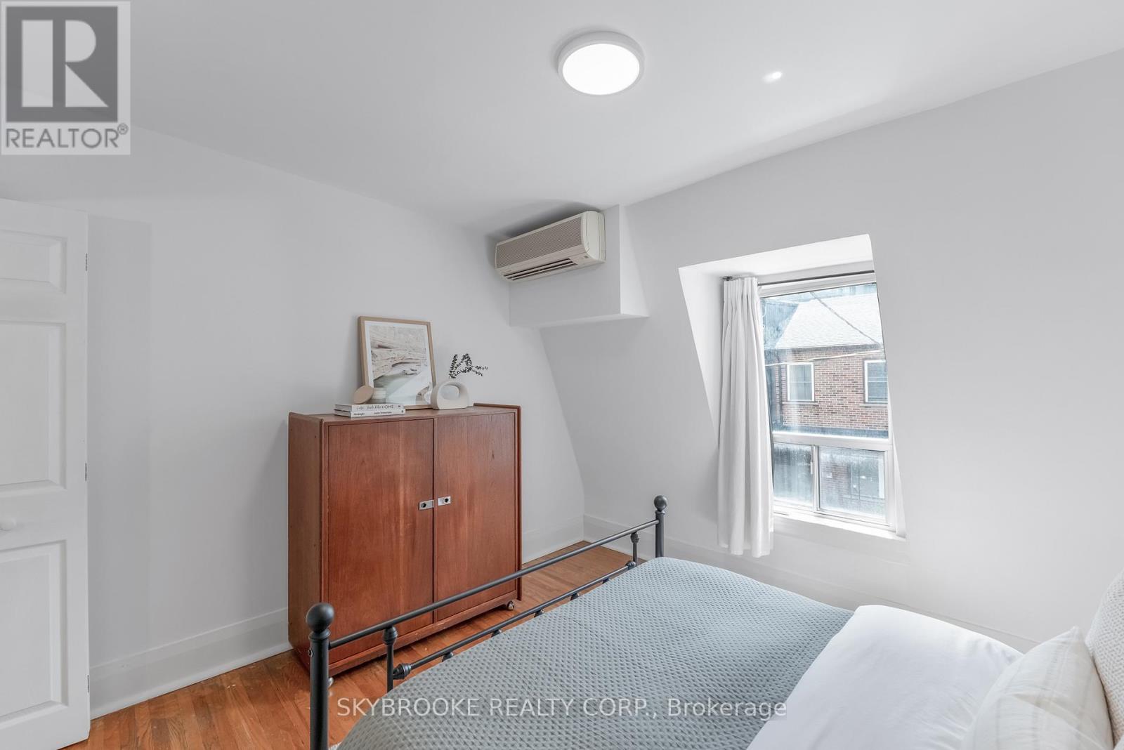 14 WHITAKER AVENUE - 27