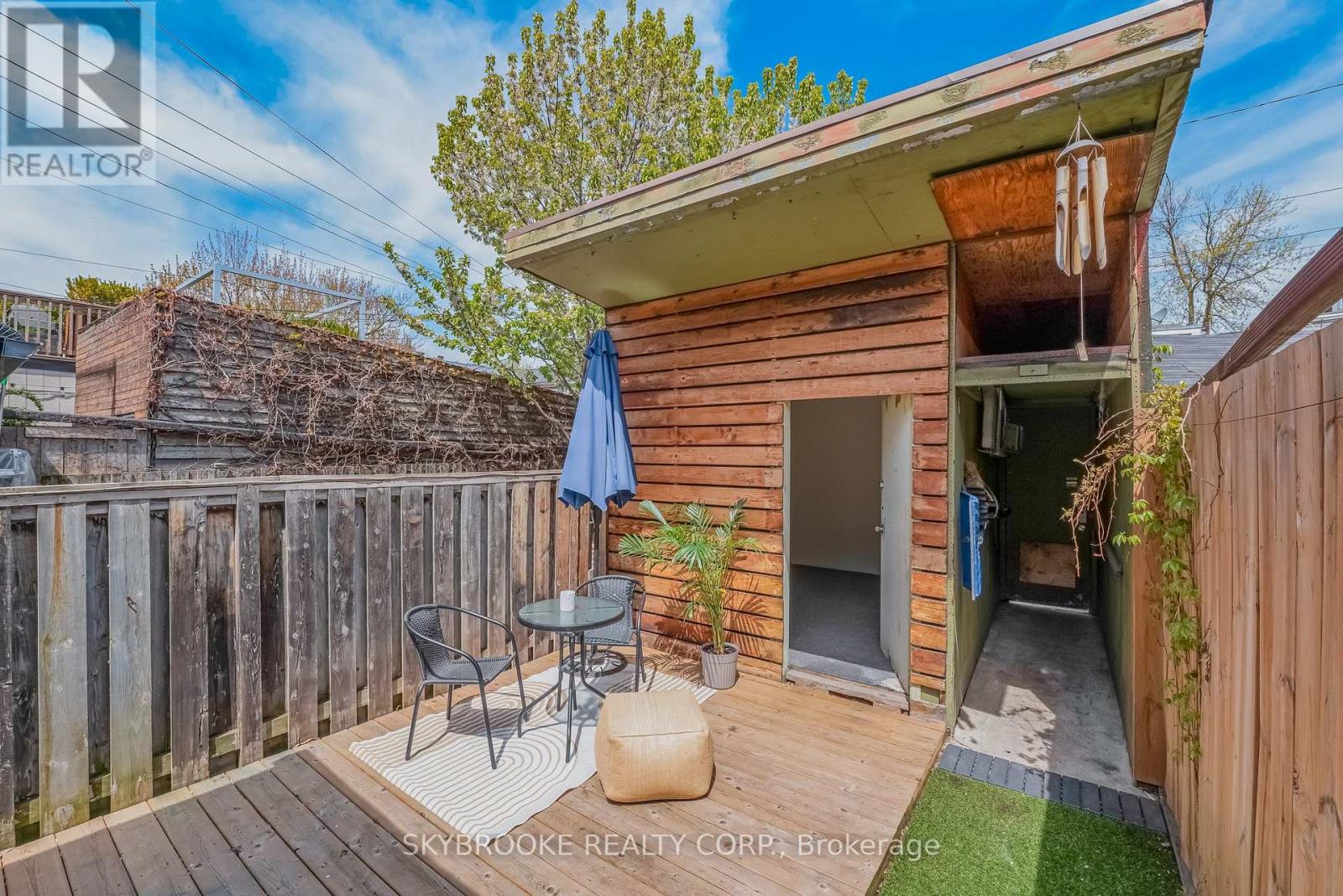 14 WHITAKER AVENUE - 33