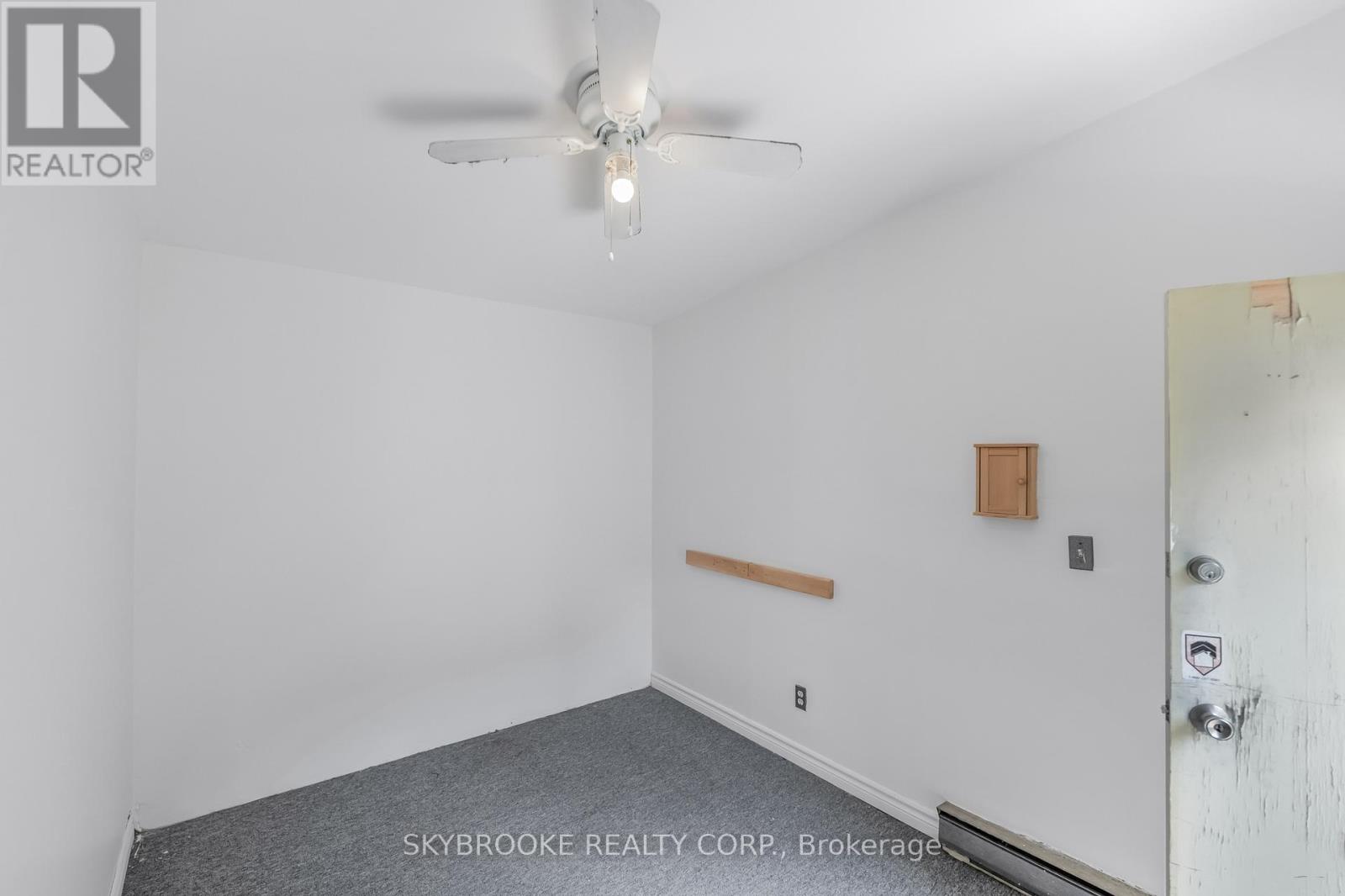 14 WHITAKER AVENUE - 35