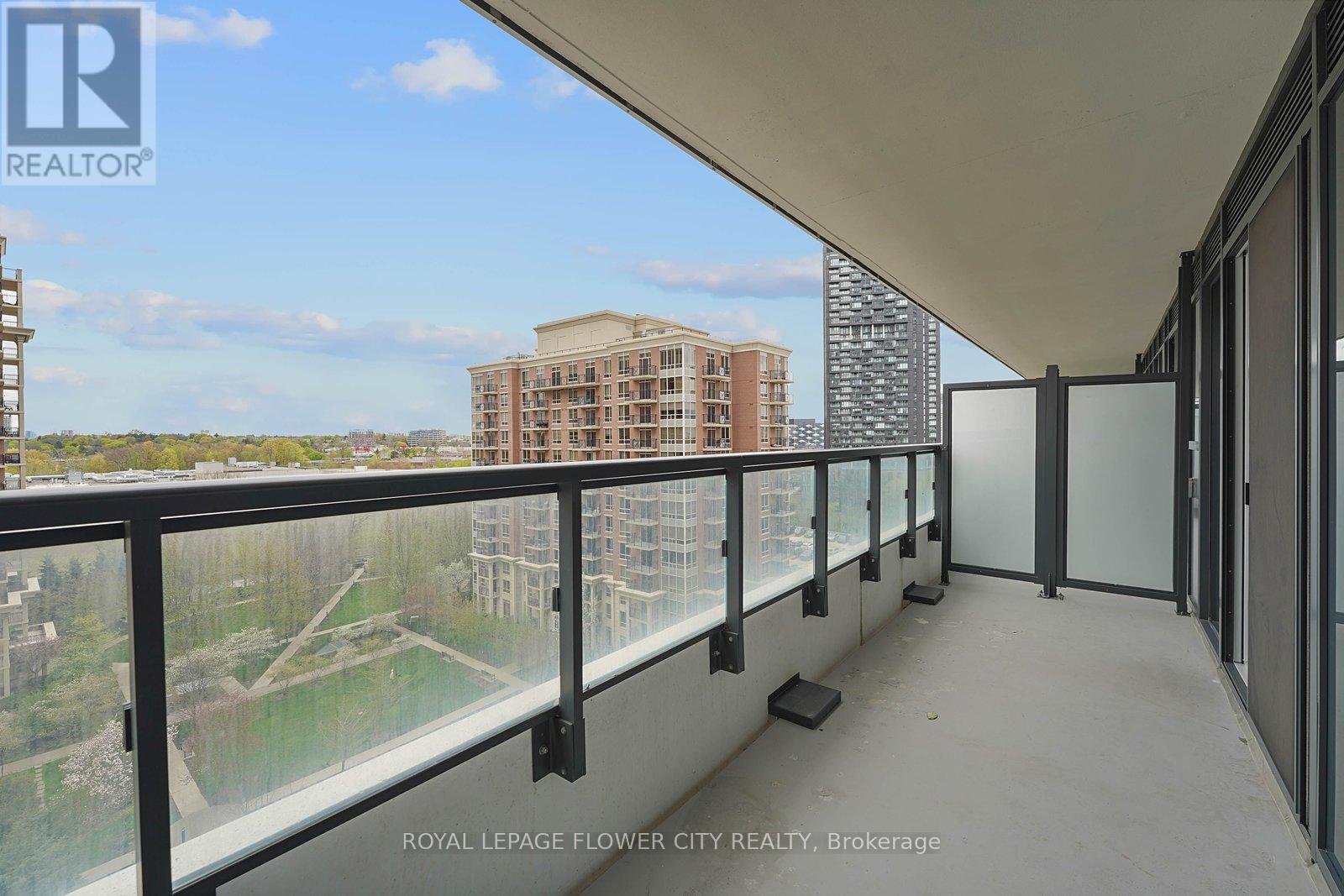 #938 20 INN ON THE PARK DRIVE - 23