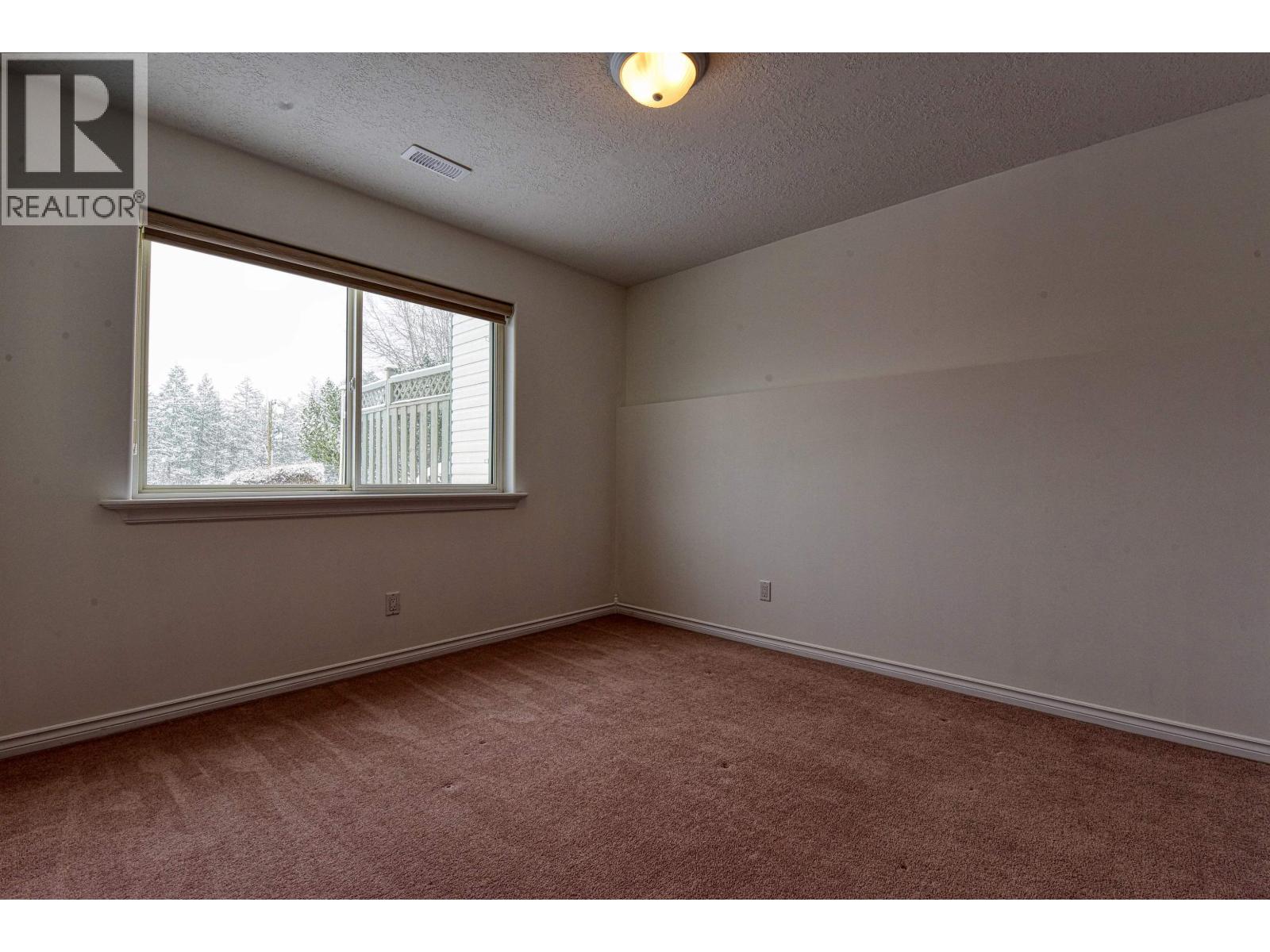 #9 11 EAGLE CRESCENT - 19