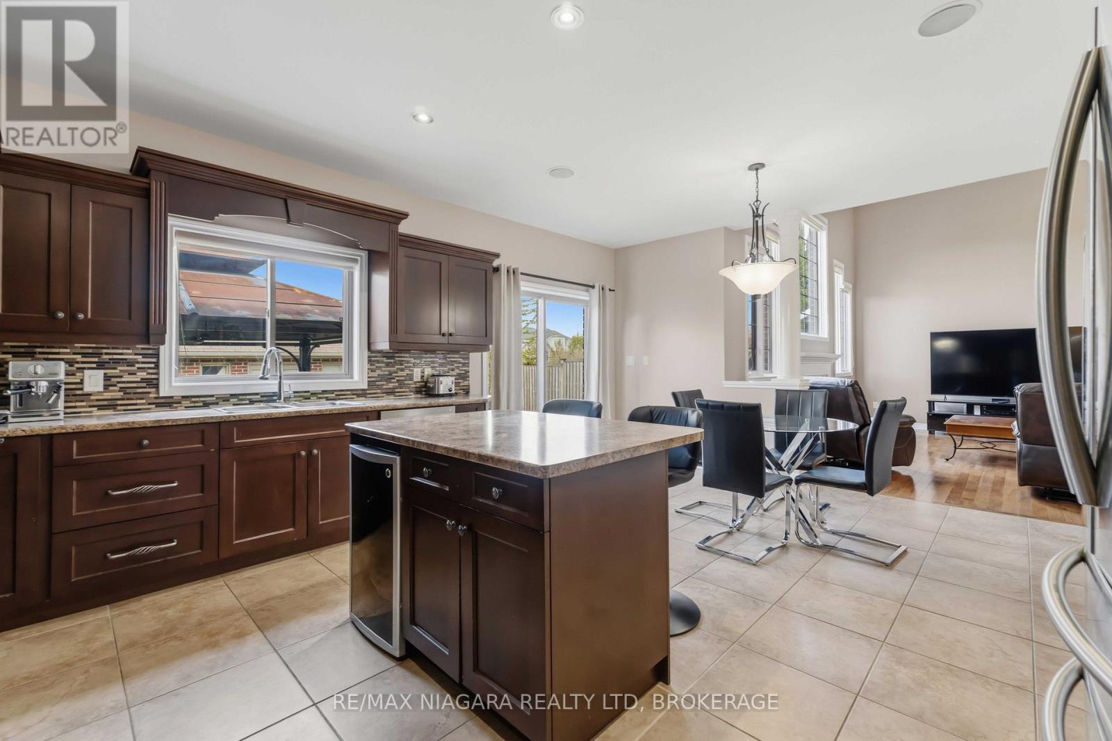 6875 PARKSIDE ROAD - 17