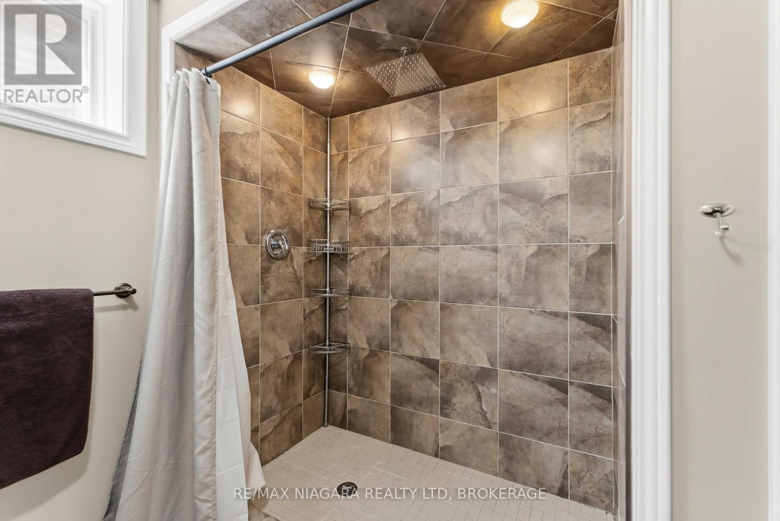 6875 PARKSIDE ROAD - 21