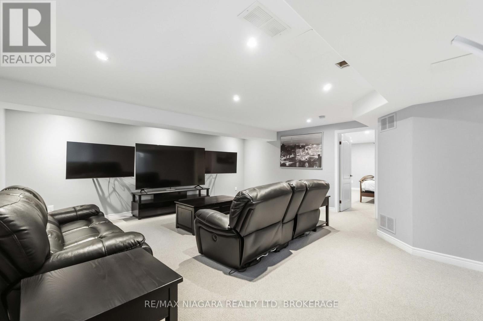 6875 PARKSIDE ROAD - 34